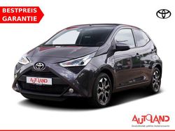 Grau Gebraucht 2021 Toyota Aygo X-play Kleinwagen | 14.950 € (Teuer)