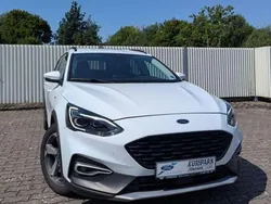 Weiß Gebraucht 2021 Ford Focus Limousine | 18.949 € (Fairer Preis)
