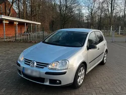 Grau Gebraucht 2008 VW Golf V Kombi | 3.800 € (Etwas zu teuer)