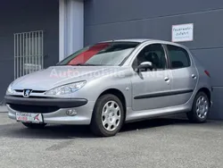 Grau Gebraucht 2005 Peugeot 206 Filou Limousine | 1.999 € (Fairer Preis)