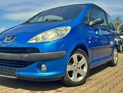 Blau Gebraucht 2006 Peugeot 1007 Kleinwagen | 2.400 € (Fairer Preis)