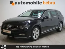 Deep black Gebraucht 2020 VW Passat R-line Kombi | 22.990 € (Guter Preis)