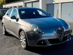 Grau Gebraucht 2010 Alfa Romeo Giulietta Limousine | 4.900 € (Guter Preis)