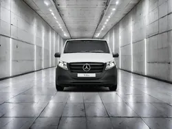 Weiß Gebraucht 2025 Mercedes Vito Van / Kleinbus | 32.725 € (Guter Preis)