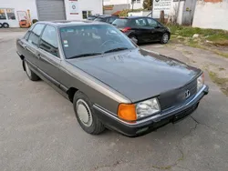 Grau Gebraucht 1983 Audi 100 Limousine | 12.900 €