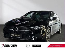 Lack kosmosschwarz Gebraucht 2024 Mercedes A180 Progressive Limousine | 30.540 € (Fairer Preis)