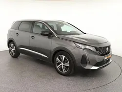 Grau Gebraucht 2022 Peugeot 5008 Allure Van / Kleinbus | 22.550 € (Guter Preis)