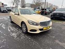 Gelb Gebraucht 2016 Mercedes E220 Limousine | 6.700 €