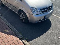 Silber Gebraucht 2004 Opel Meriva Van / Kleinbus | 1.500 € (Guter Preis)