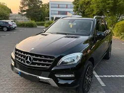Schwarz Gebraucht 2012 Mercedes ML350 SUV | 17.700 € (Etwas zu teuer)