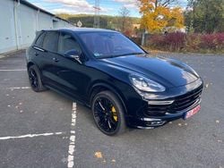 Schwarz Gebraucht 2016 Porsche Cayenne Turbo S SUV | 55.890 € (Guter Preis)