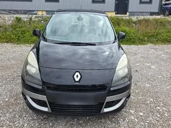 Gebraucht 2011 Renault Scénic III Van / Kleinbus | 2.800 €