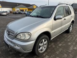 Silber Gebraucht 2003 Mercedes ML270 SUV | 2.599 € (Etwas zu teuer)