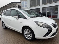Weiß Gebraucht 2014 Opel Zafira Innovation Van / Kleinbus | 6.999 € (Guter Preis)