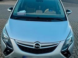 Silber Gebraucht 2013 Opel Zafira Tourer Innovation Van / Kleinbus | 13.300 € (Teuer)
