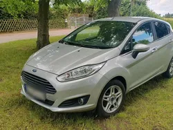 Silber Gebraucht 2017 Ford Fiesta SYNC Edition Kleinwagen | 6.500 € (Guter Preis)