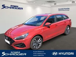 Sunset red / mic Gebraucht 2023 Hyundai i30 Trend Kombi | 26.900 € (Etwas zu teuer)
