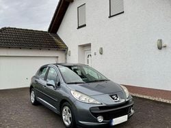 Grau Gebraucht 2010 Peugeot 207 Limousine | 3.550 € (Fairer Preis)