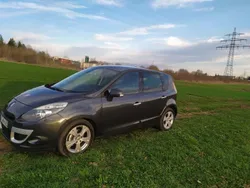Grau Gebraucht 2011 Renault Scénic III Van / Kleinbus | 4.200 €