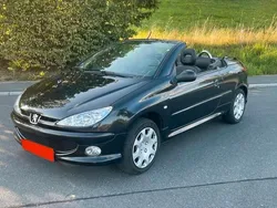 Schwarz Gebraucht 2004 Peugeot 206 CC Cabrio | 2.500 € (Teuer)