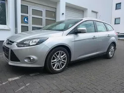 Grau Gebraucht 2013 Ford Focus Kombi | 1.650 € (Superpreis)
