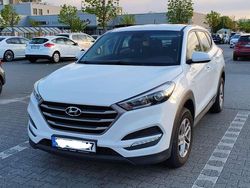 Weiß Gebraucht 2016 Hyundai Tucson Classic SUV | 11.690 € (Fairer Preis)