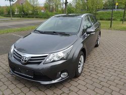 Grau metallic Gebraucht 2012 Toyota Avensis Kombi | 18.700 €