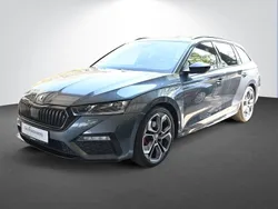 Grau Gebraucht 2022 Skoda Octavia RS Kombi | 31.890 € (Fairer Preis)