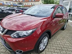 Rot Gebraucht 2014 Nissan Qashqai Acenta SUV | 8.290 € (Fairer Preis)