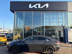 Grau Gebraucht 2022 Kia ProCeed GT Kleinwagen | 27.980 € (Fairer Preis)