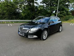 Schwarz Gebraucht 2012 Opel Insignia Kombi | 4.550 € (Etwas zu teuer)