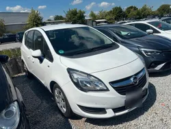 Weiß Gebraucht 2016 Opel Meriva Van / Kleinbus | 4.200 €