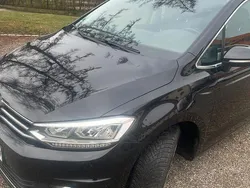 Schwarz Gebraucht 2015 VW Touran Highline Van / Kleinbus | 14.100 € (Etwas zu teuer)