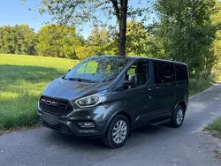 Grau Gebraucht 2020 Ford Tourneo Custom Titanium Van / Kleinbus | 33.500 € (Fairer Preis)