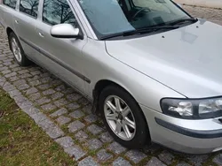 Silber Gebraucht 2001 Volvo V70 Comfort Kombi | 9.999 €