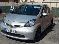 Grau Gebraucht 2006 Toyota Aygo Kleinwagen | 2.150 € (Fairer Preis)