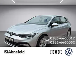 Reflexsilber Gebraucht 2023 VW Golf VIII Life Limousine | 27.999 € (Fairer Preis)