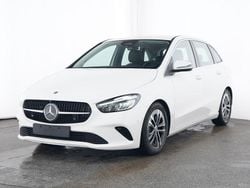 Weiß Gebraucht 2024 Mercedes B200 Van / Kleinbus | 29.890 € (Guter Preis)