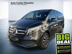 Grau Gebraucht 2022 Mercedes V250 Edition Van / Kleinbus | 49.701 € (Fairer Preis)