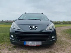 Grau Gebraucht 2010 Peugeot 207 Urban Move Kombi | 3.333 € (Etwas zu teuer)
