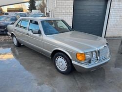 Gold Gebraucht 1986 Mercedes E420 Limousine | 9.499 €