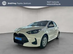 Schneeweiß Neu 2025 Toyota Yaris Hybrid Business Edition Limousine | 21.890 € (Guter Preis)