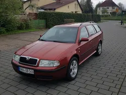 Rot Gebraucht 2002 Skoda Octavia Tour Kombi | 2.100 € (Fairer Preis)