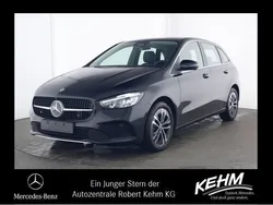 Schwarz Gebraucht 2024 Mercedes B250 Progressive Van / Kleinbus | 29.989 €