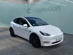 Weiß Gebraucht 2023 Tesla Model Y Long Range SUV | 36.540 € (Fairer Preis)