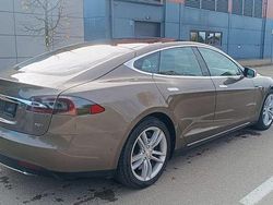 Beige Gebraucht 2015 Tesla Model S Kleinwagen | 12.700 €