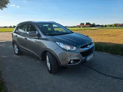 Grau Gebraucht 2011 Hyundai ix35 SUV | 6.500 € (Etwas zu teuer)