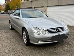 Silber Gebraucht 2005 Mercedes CLK200 Avantgarde Cabrio | 15.000 €