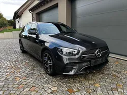 Grau Gebraucht 2021 Mercedes E300 AMG line Limousine | 31.850 € (Fairer Preis)