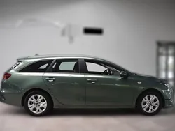Grün metallic Gebraucht 2023 Kia Ceed Sportswagon Kombi | 19.170 € (Fairer Preis)